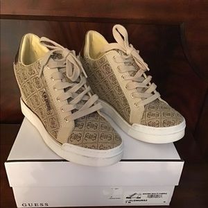 Guess Flowurs Sneaker